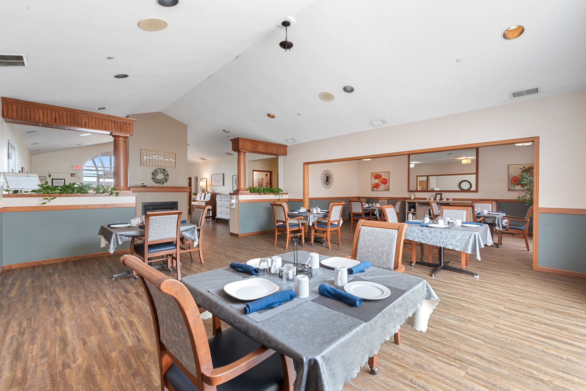 LBCT_AL_MC_dining_011